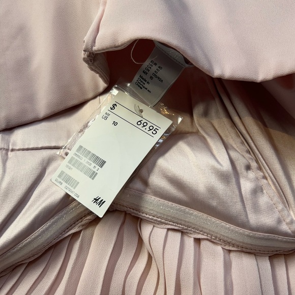 H&M Light Pink Strapless Pleated Maxi Dress NWT Size 10 - Picture 3 of 10
